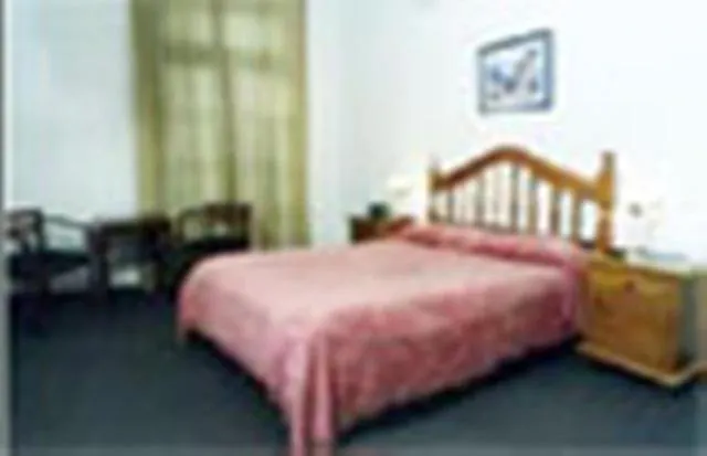 Hotel Rj Del Sol 门多萨
