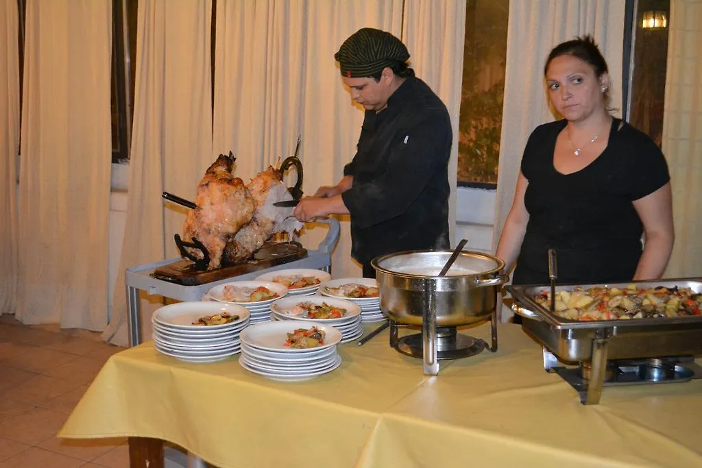 Hotel Rj Del Sol Mendoza